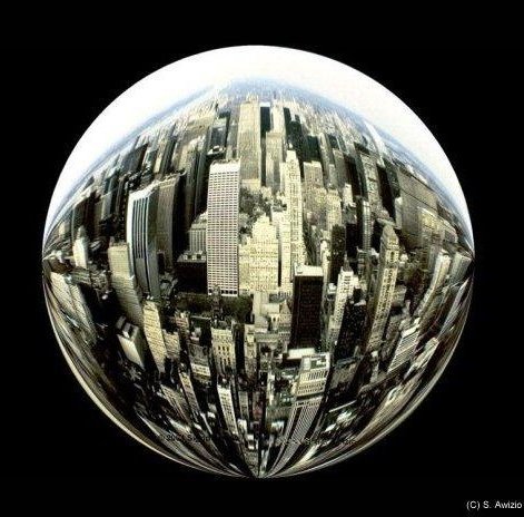 Globalisierung - New York - (C) S. Awizio, 2000